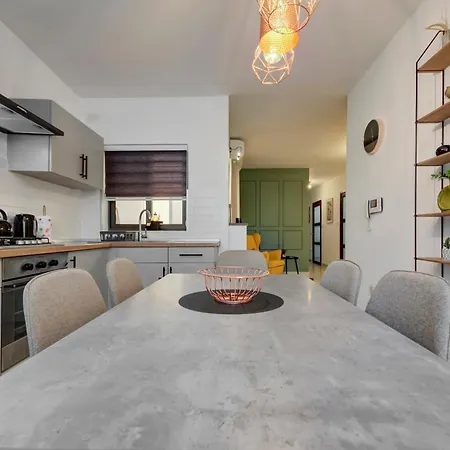 Appartement Stylish 3br With Spacious Terrace In By 360 Estates *