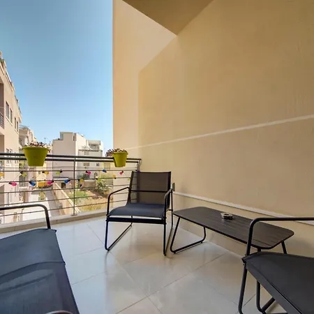 Stylish 3br With Spacious Terrace In By 360 Estates Luqa