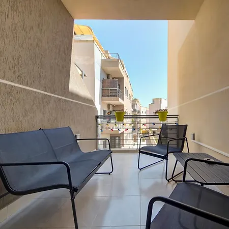 Stylish 3br With Spacious Terrace In By 360 Estates * Luqa