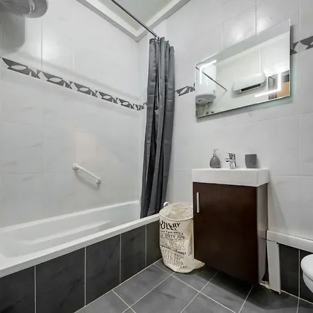 Stylish 3br With Spacious Terrace In By 360 Estates Apartament