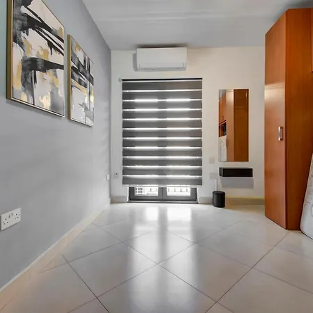 Stylish 3br With Spacious Terrace In By 360 Estates Apartment Luqa