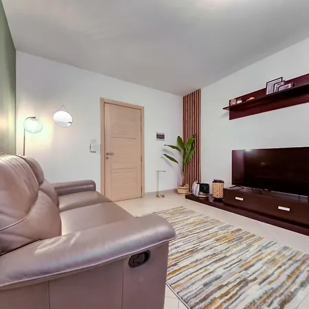 Stylish 3br With Spacious Terrace In By 360 Estates Apartment