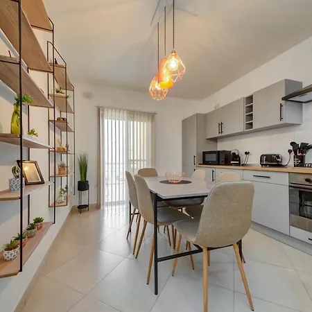 Stylish 3br With Spacious Terrace In By 360 Estates Apartment