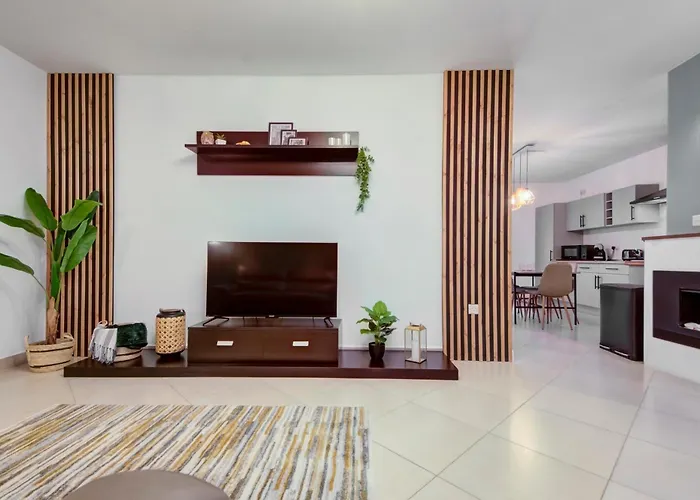 Stylish 3br With Spacious Terrace In By 360 Estates Apartament Luqa