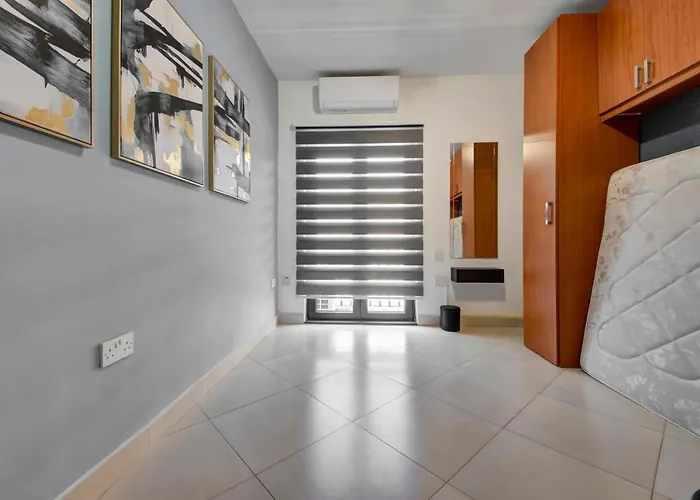 Stylish 3br With Spacious Terrace In By 360 Estates Apartament Luqa