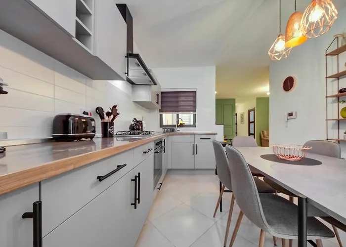 Stylish 3br With Spacious Terrace In By 360 Estates Luqa