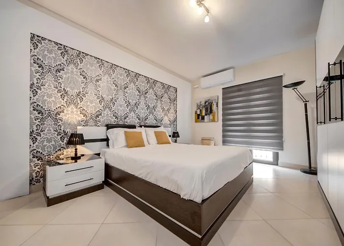 Apartament Stylish 3br With Spacious Terrace In By 360 Estates Luqa